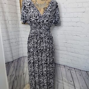Patterned short sleeve maxi dress